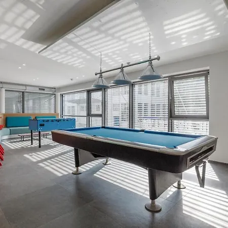 Brucklyn Apartment *